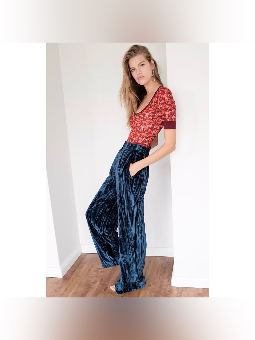 Free People Women’s Runaway Crushed Velvet Wide Leg Pants in Azul Blue (4)